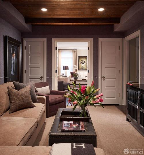 经典60平米小户型客厅带阁楼白色门装修效果图片