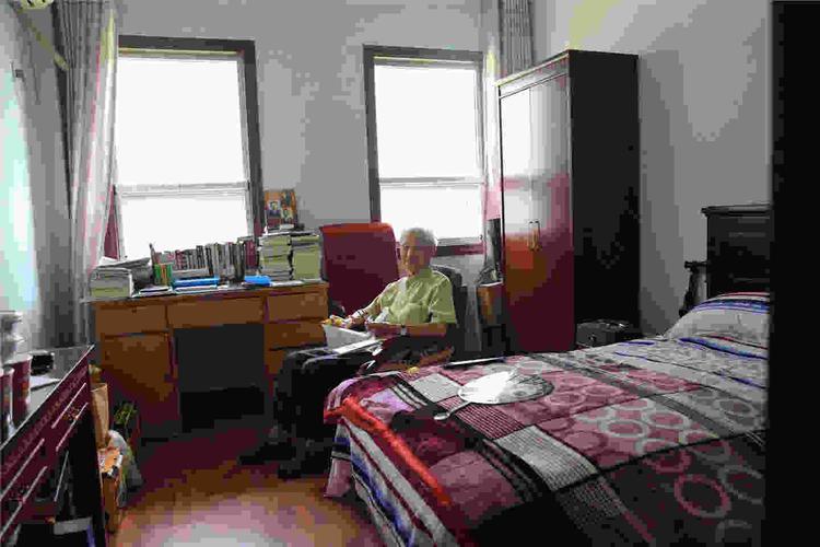 老年公寓老人卧室装修效果图案例