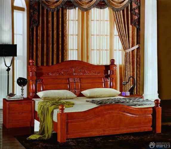 美式古典风格实木床装信通网效果图