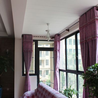 小户型现代风室内阳台粉红色窗帘装修效果图