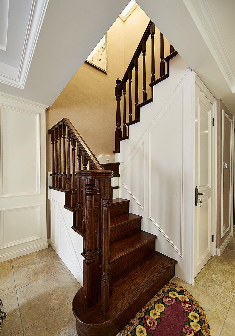 清新简欧风格复式实木楼梯装修设计图