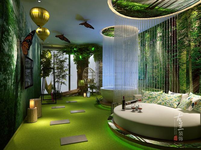 2022原始森林主题酒店珠帘隔断设计图片
