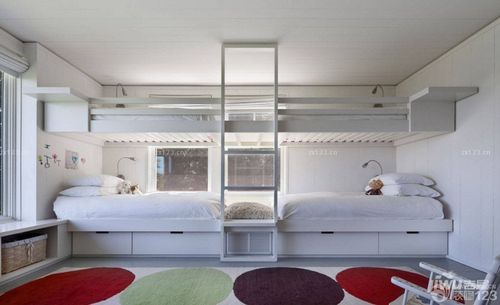 欧式风格卧室双层床装修效果图