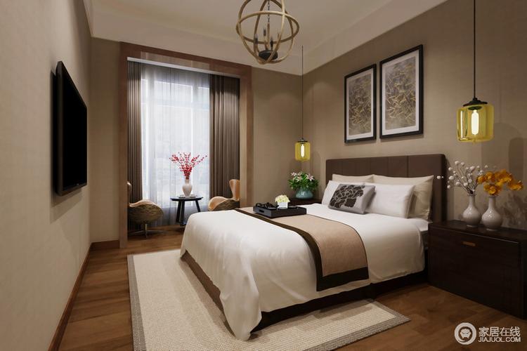 卧室点缀的瓶花和温厚的驼色墙面释放出自然温馨让休息环境舒缓安逸