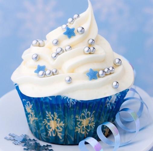 纸杯蛋糕雪花蓝色美食甜点