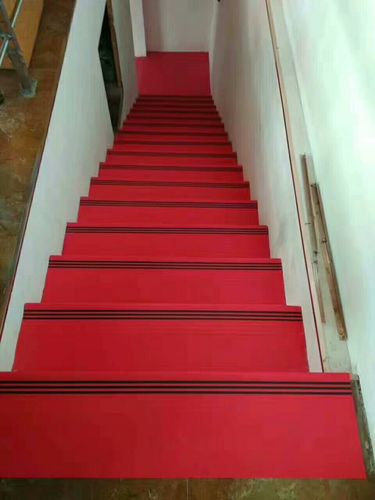 滨州塑胶楼梯踏步德州pvc楼梯踏步日照楼梯防滑板厂家批发