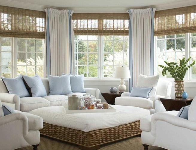 客厅一般都会设计有大窗户方面家居采光窗帘自然少不了