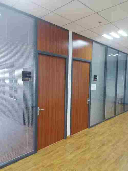 新款办公室玻璃隔断铝合金双层钢化磨砂玻璃百叶墙室内隔音高隔断