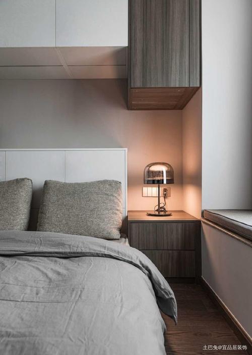 120平现代风那些隐秘角落的无限可能卧室床头柜现代简约卧室设计图片