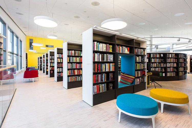 室内图书馆书架装修设计案例