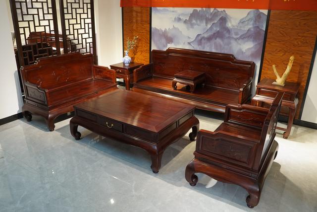 中式红木家具也越来越受到年轻人的欢迎它充分体现了年轻活力和时尚