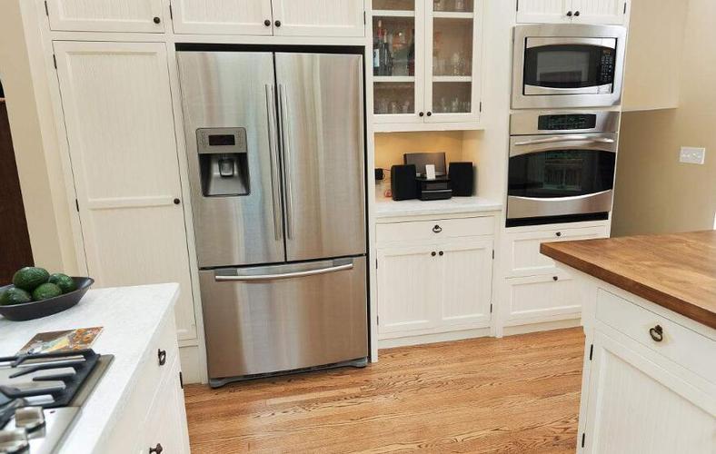 装修风水电冰箱是普遍的家用电器之一有关电冰箱的放置室内装修上