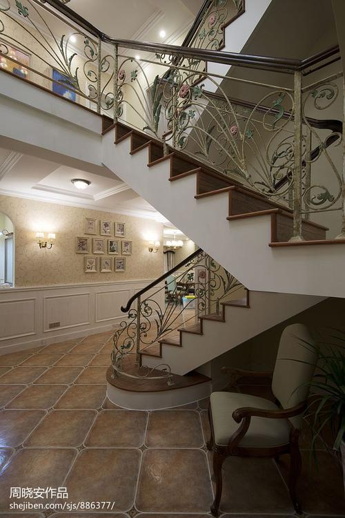 现代美式别墅楼梯设计