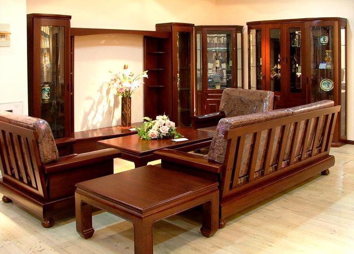 美式客厅水曲柳实木家具装修效果图