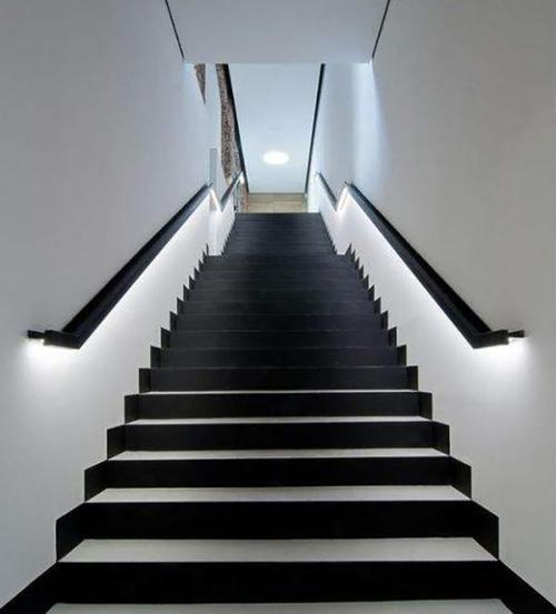 楼梯照明这么做太惊艳复式公寓和别墅都能用