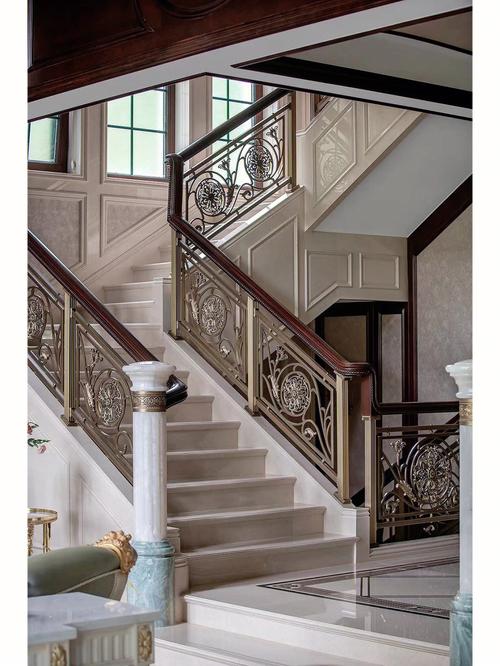中式风格的楼梯扶手