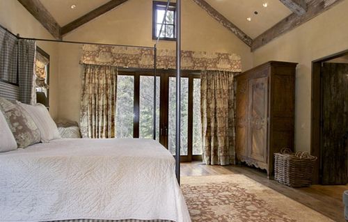 斜顶阁楼卧室窗帘现代风格装修效果图