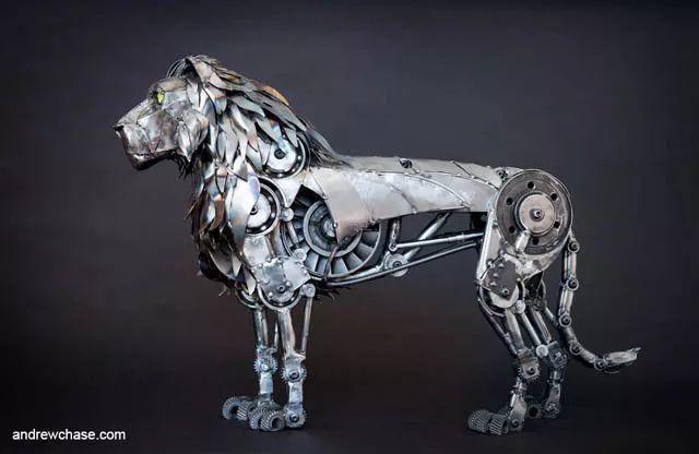 用钢铁皮制成的机械动物感觉像在看科幻大片