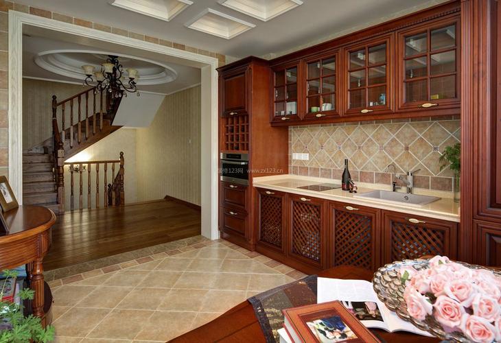 2022美式别墅厨房壁柜装修效果图片