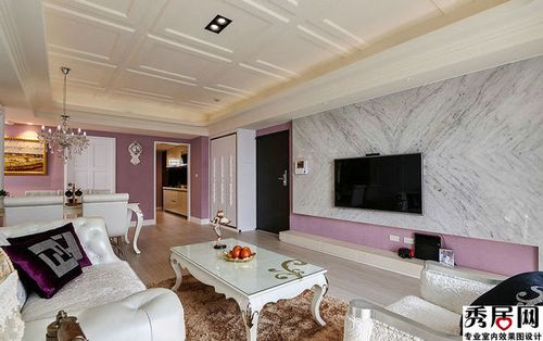 客厅整体粉红色墙面如何搭配电视墙
