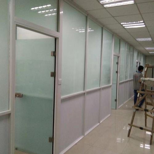 灿宇学校实验室铝塑板磨砂玻璃隔断