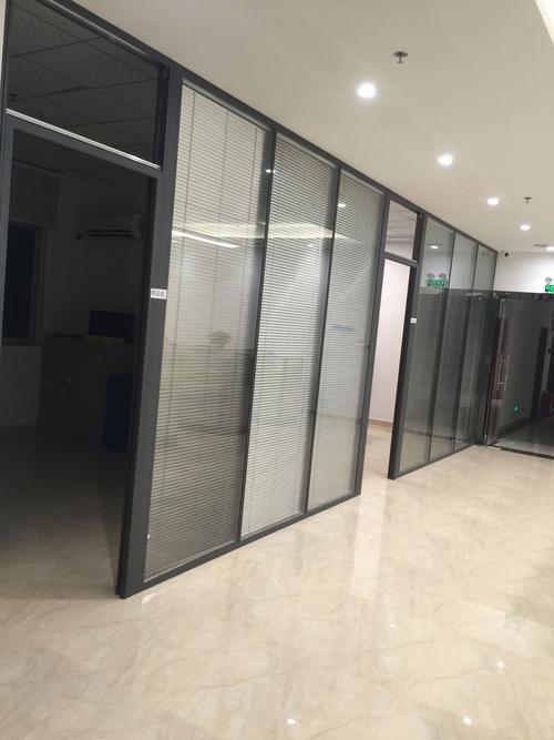 深圳铝合金玻璃隔断办公室隔断墙高隔断墙