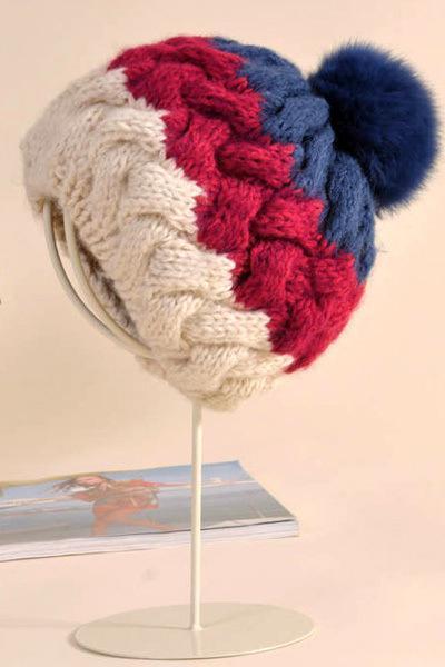 三色毛毛球毛线帽