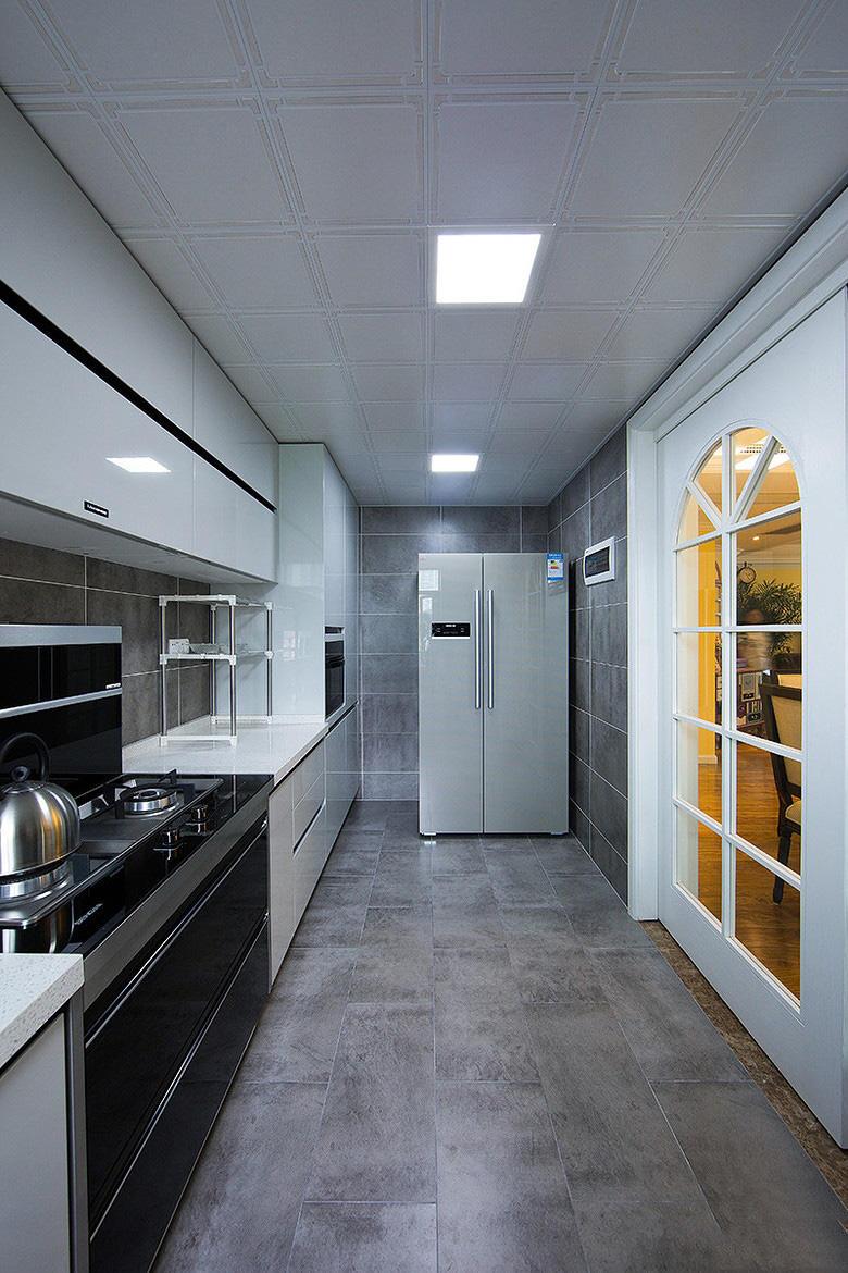 美式现代长方形厨房设计装修欣赏图片