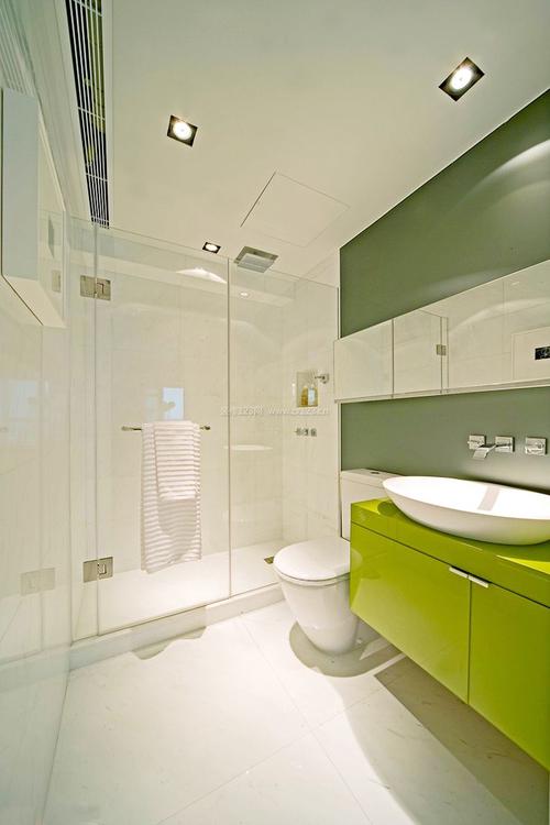 最新现代超小户型卫生间浴室柜装修效果图片