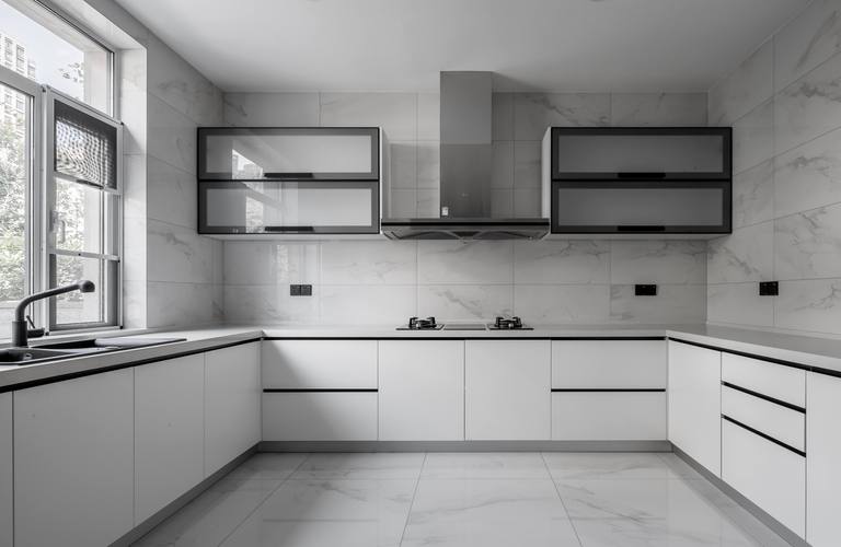 三居室现代简约厨房装修实景图片欣赏