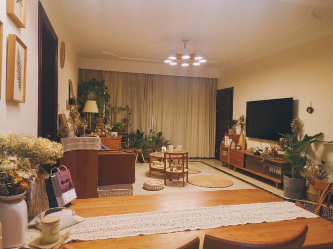 日系客厅书房装修91遗传了老妈和外婆尤其偏爱绿植樱桃木家具和