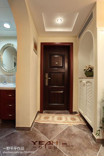 玄关装修效果图欣赏给您一个完美的家装修需要从空间色彩软装饰等