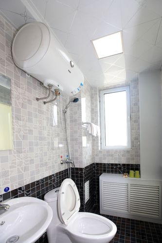 每个房间都配备独立卫生间热水器和高端洗漱用品