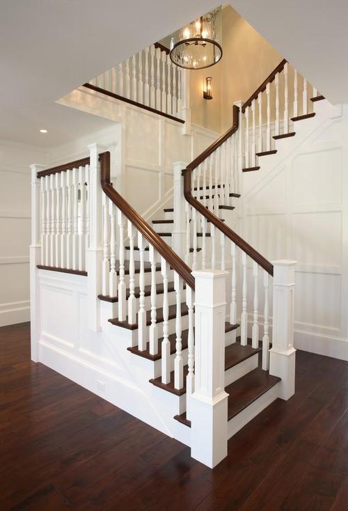 美式白色实木楼梯扶手图片效果图
