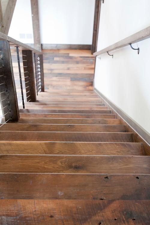 原木质台阶楼梯装修效果图