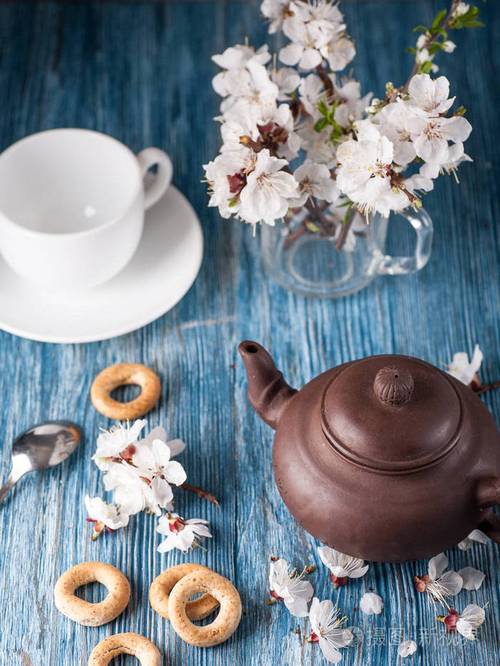 中国的茶壶和花杏