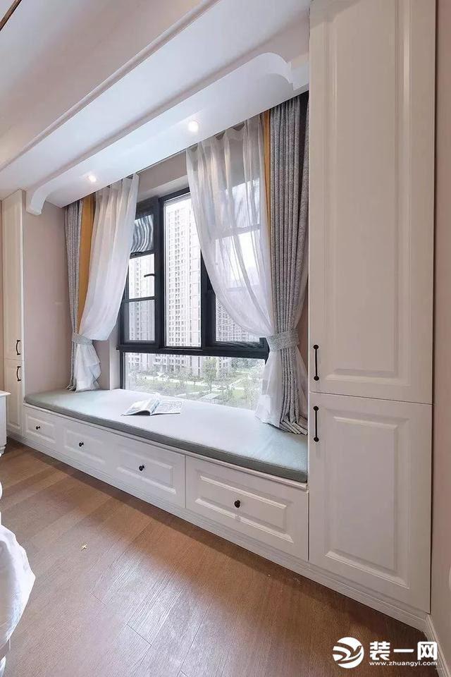 东台装一网分享多款卧室飘窗装修效果图