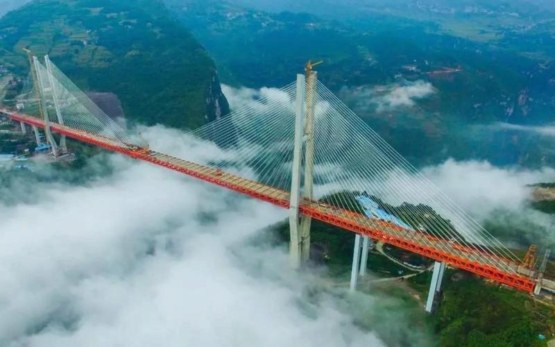 北盘江大桥高度逆天过往司机不敢看桥下有200层楼高世界第一高桥