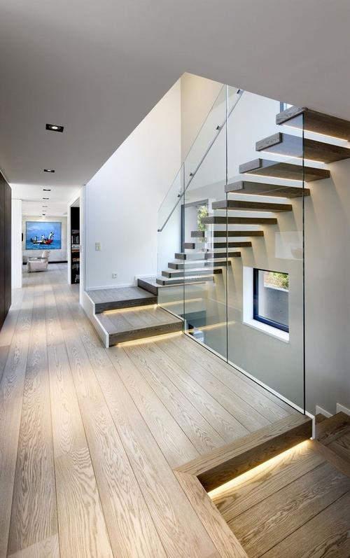 时尚现代风格跃层楼梯装修效果图