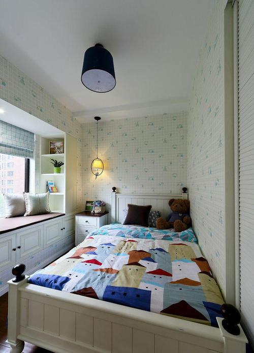 现代简约二居室儿童房飘窗装修效果图
