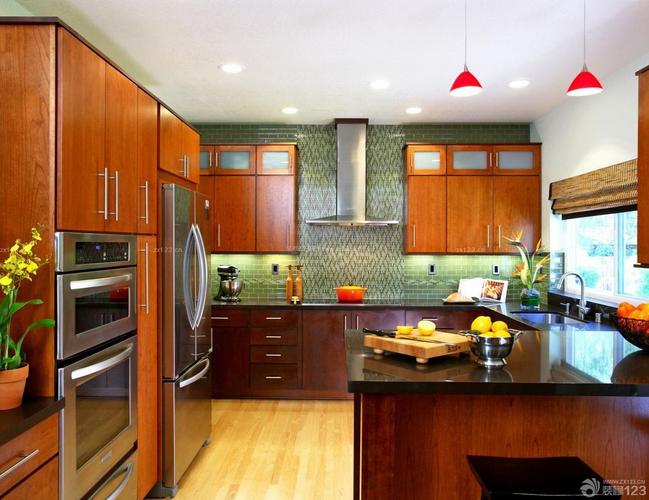 最新90平米简欧风格开放式厨房装修效果图片