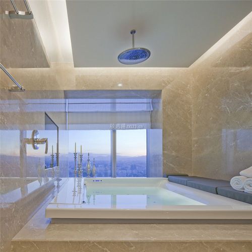 现代风格家庭浴室按摩浴缸装修设计效果图