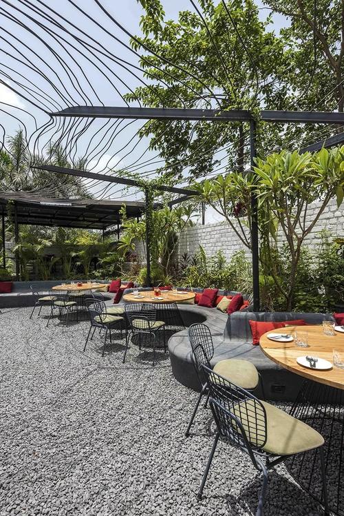 分享花园式设计这家露天餐厅很绿