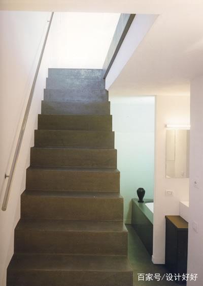 楼梯间下方做卫生间如何设计