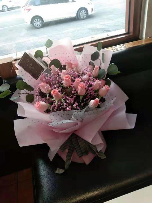 花的图片真实送花的照片鲜花花束图片包装玫瑰花真实图生日花束鲜花