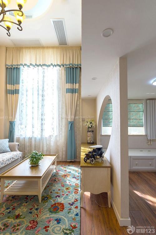 70平米小户型房屋客厅窗帘搭配装修