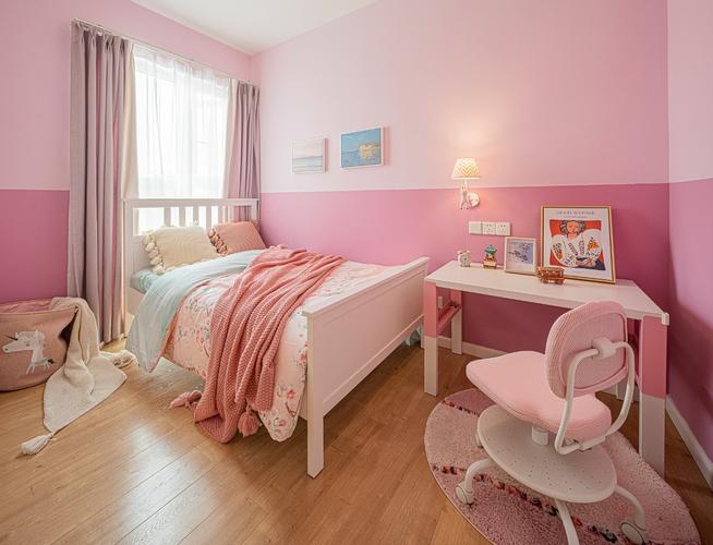 卧室墙面粉刷成浅粉色压抑吗好不好看淡粉色墙壁搭配什么颜色窗帘