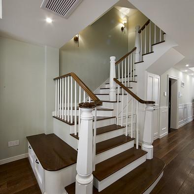 素颜简美复式楼梯装修效果图欣赏