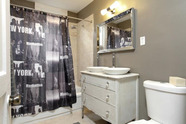 卫生间淋浴房浴帘图片
