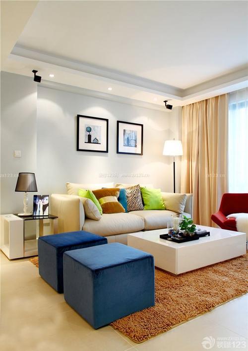 60平米两室一厅小户型客厅沙发凳装修效果图